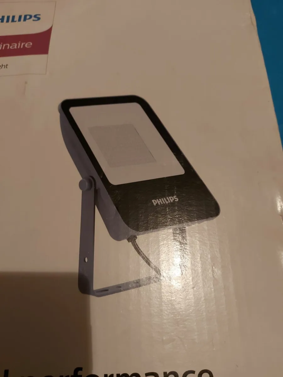 NEW IN BOX Philips Ledinaire Floodlight BVP155 - Image 4
