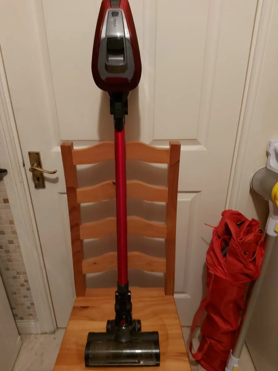 Silvercrest Hoyer Handel vertical vacuum cleaner - Image 1