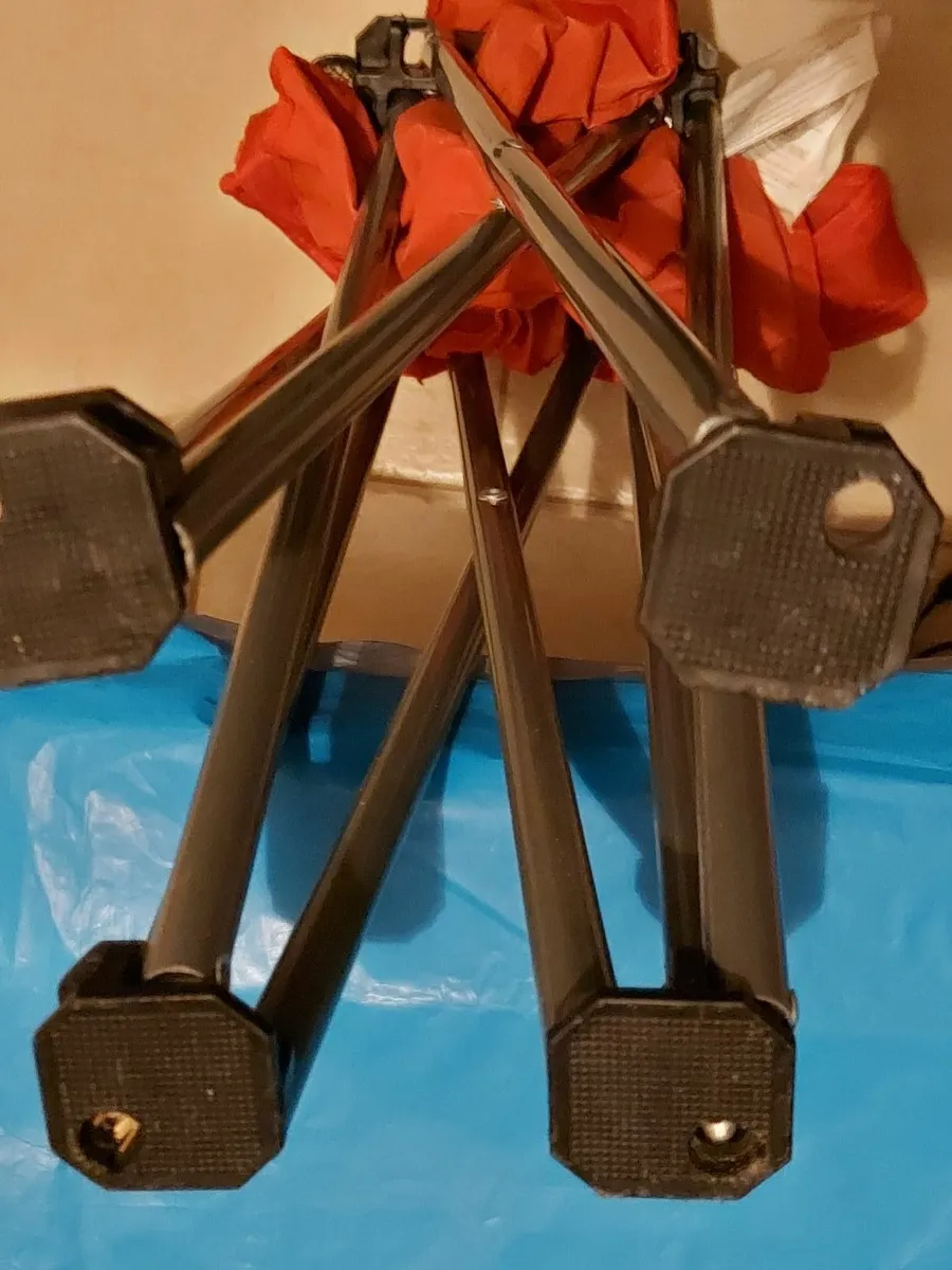 Fold Away Camping Chair with cup holder - Image 4