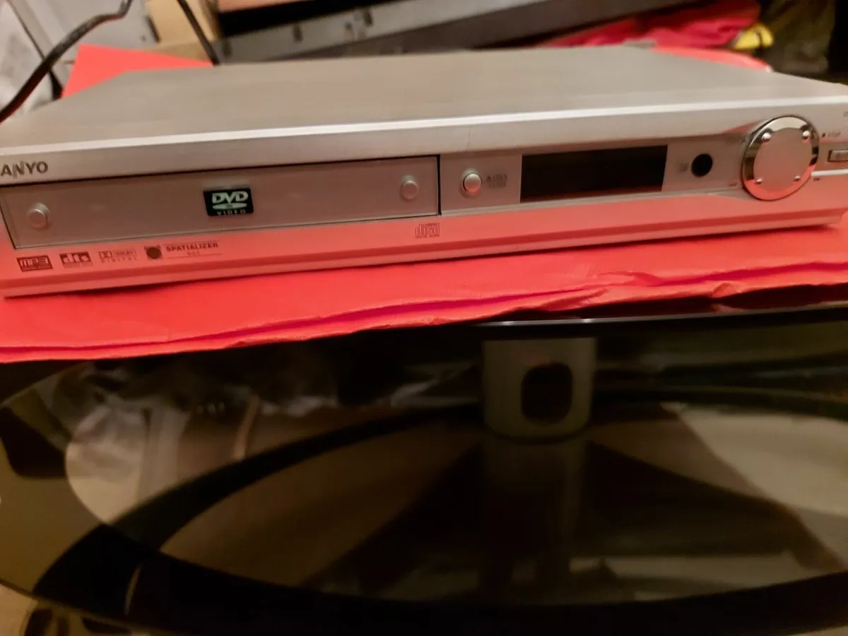 SANYO DVD Player Model No. DVD-SL20 - Image 2