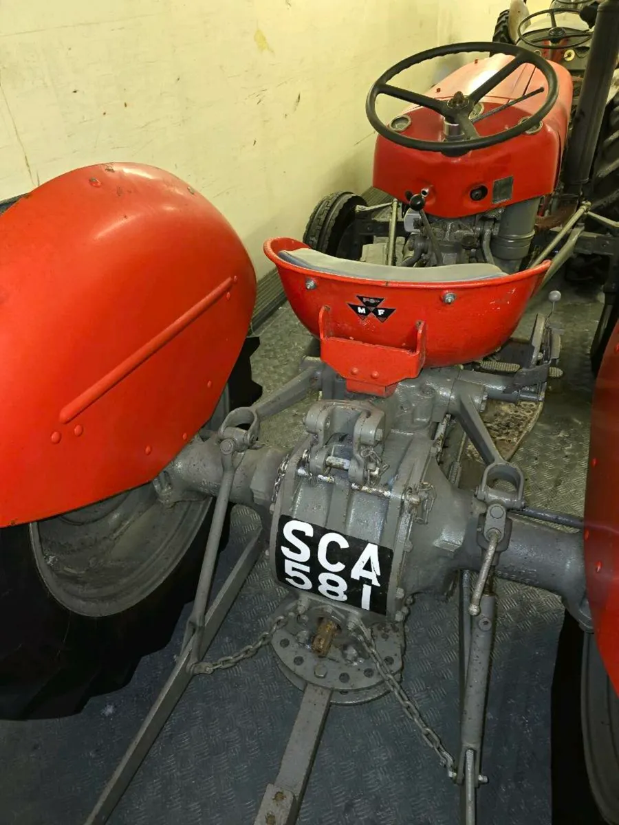 Massey ferguson 35 petrol vintage tractor - Image 4