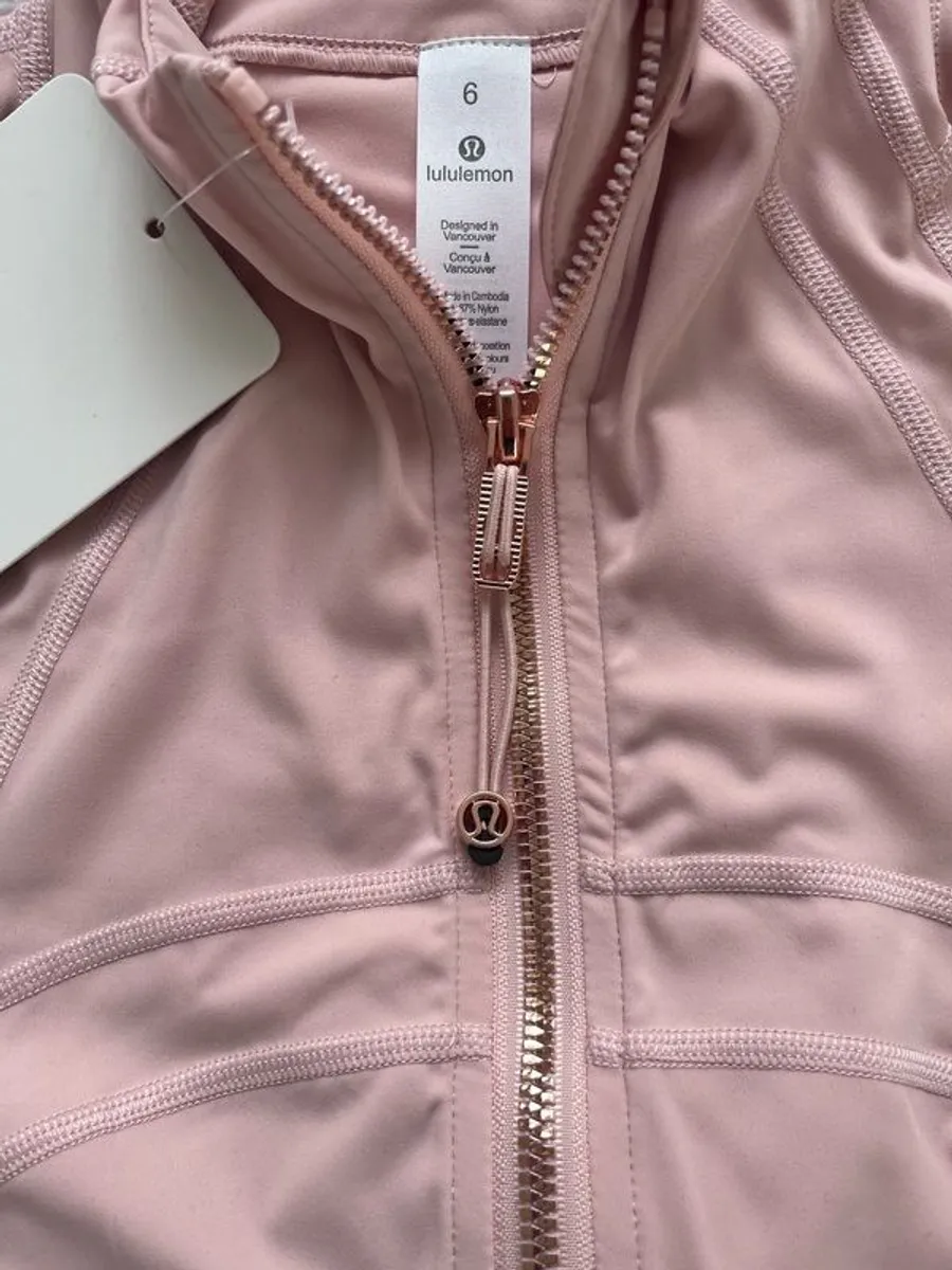 lululemon pink define jacket with gold zip - Image 3