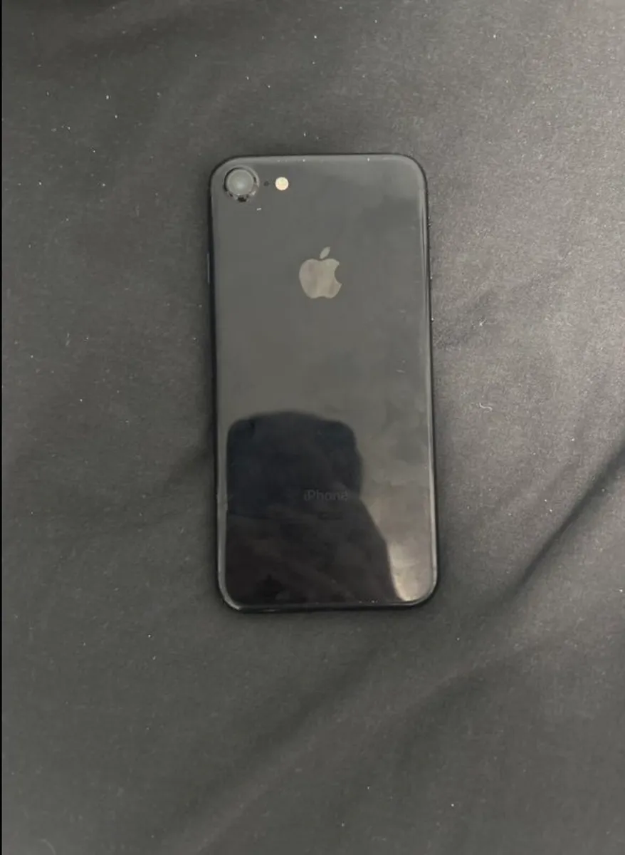 Iphone 7 black 32gb(very good condition) - Image 2