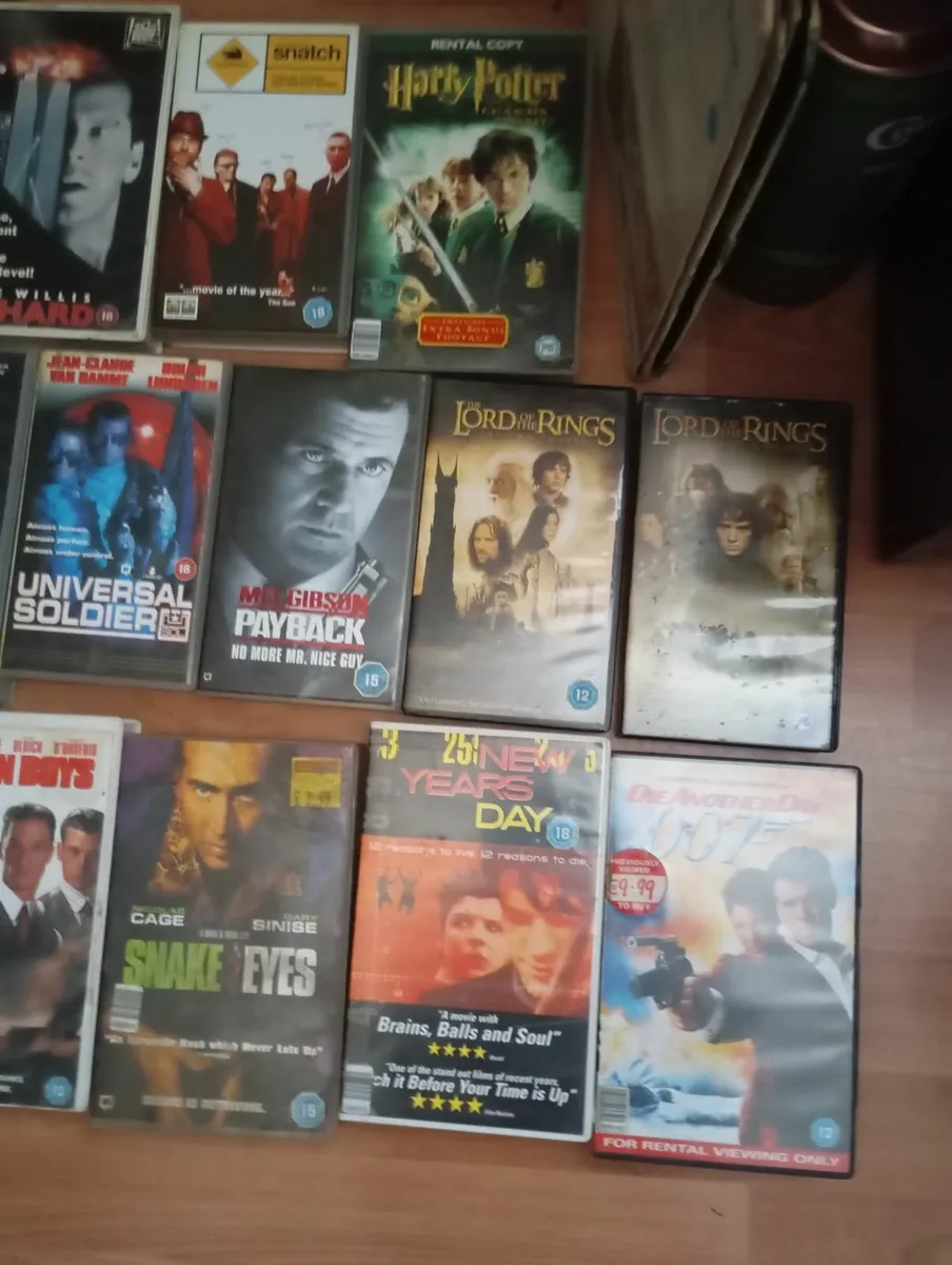 Mass of vhs tapes for sale . - Image 1