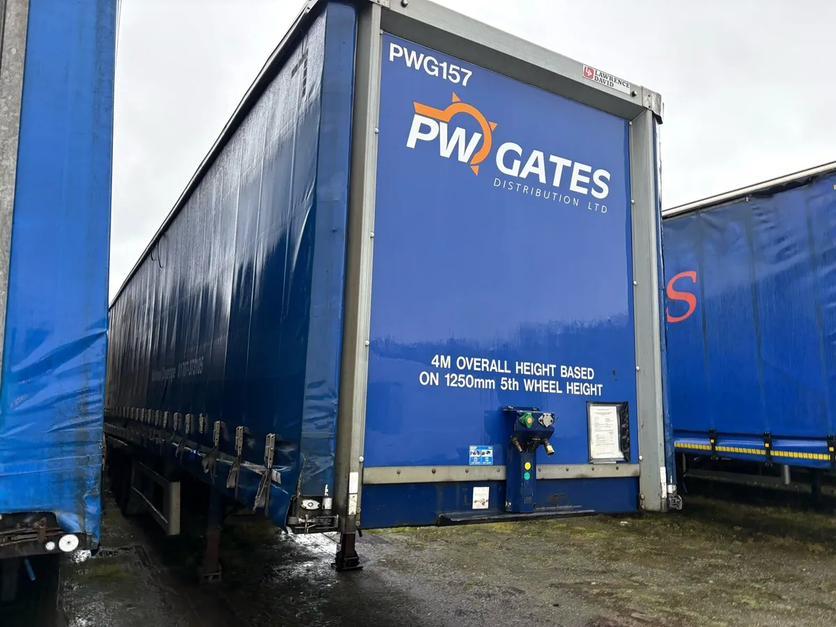 4m Curtainside trailer 2014 - Image 2