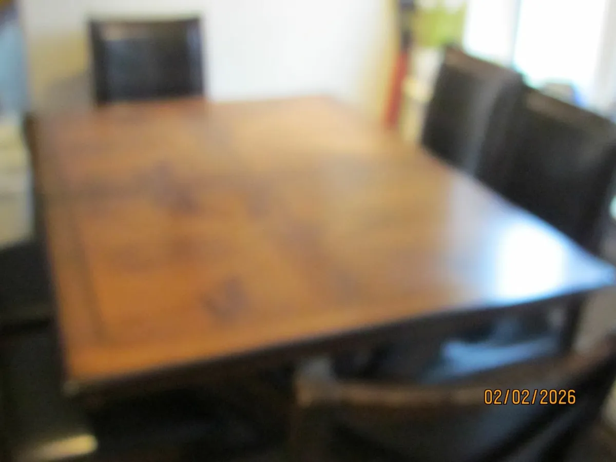 Dining room table  and six chairs - Image 1