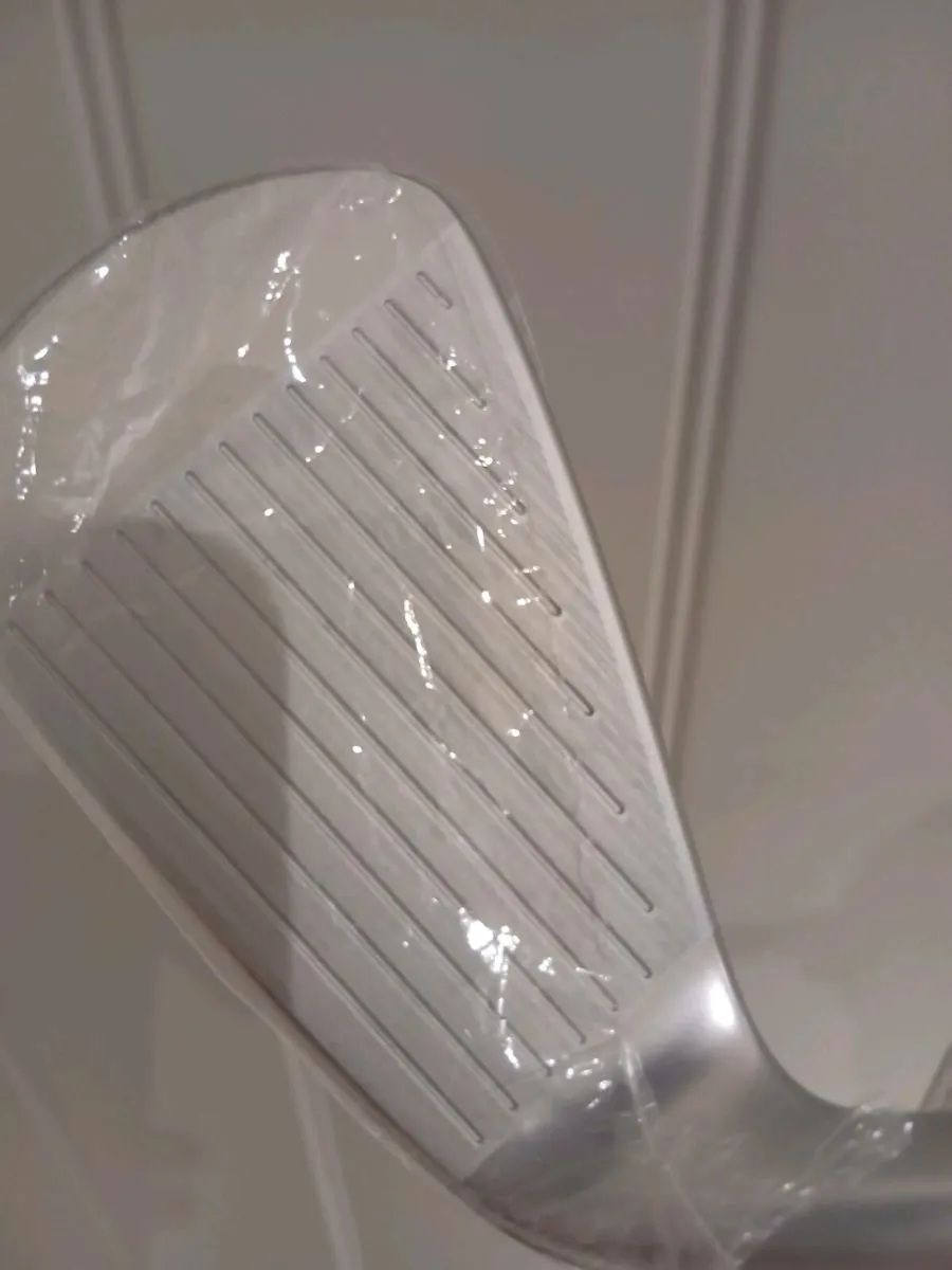 Srixon irons - Image 3