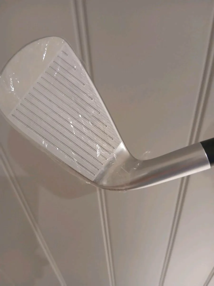 Srixon irons - Image 2