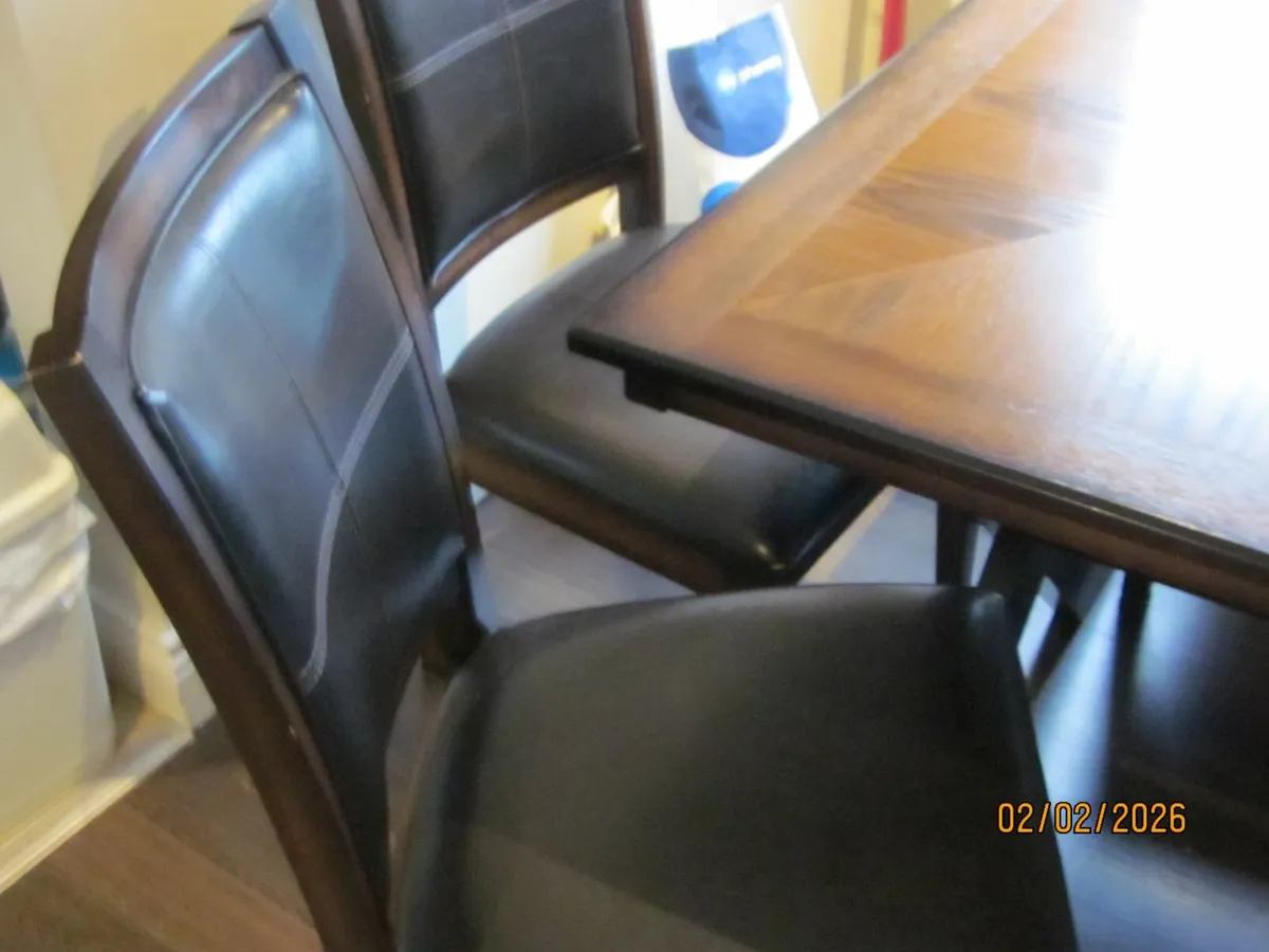 Dining room table  and six chairs - Image 3