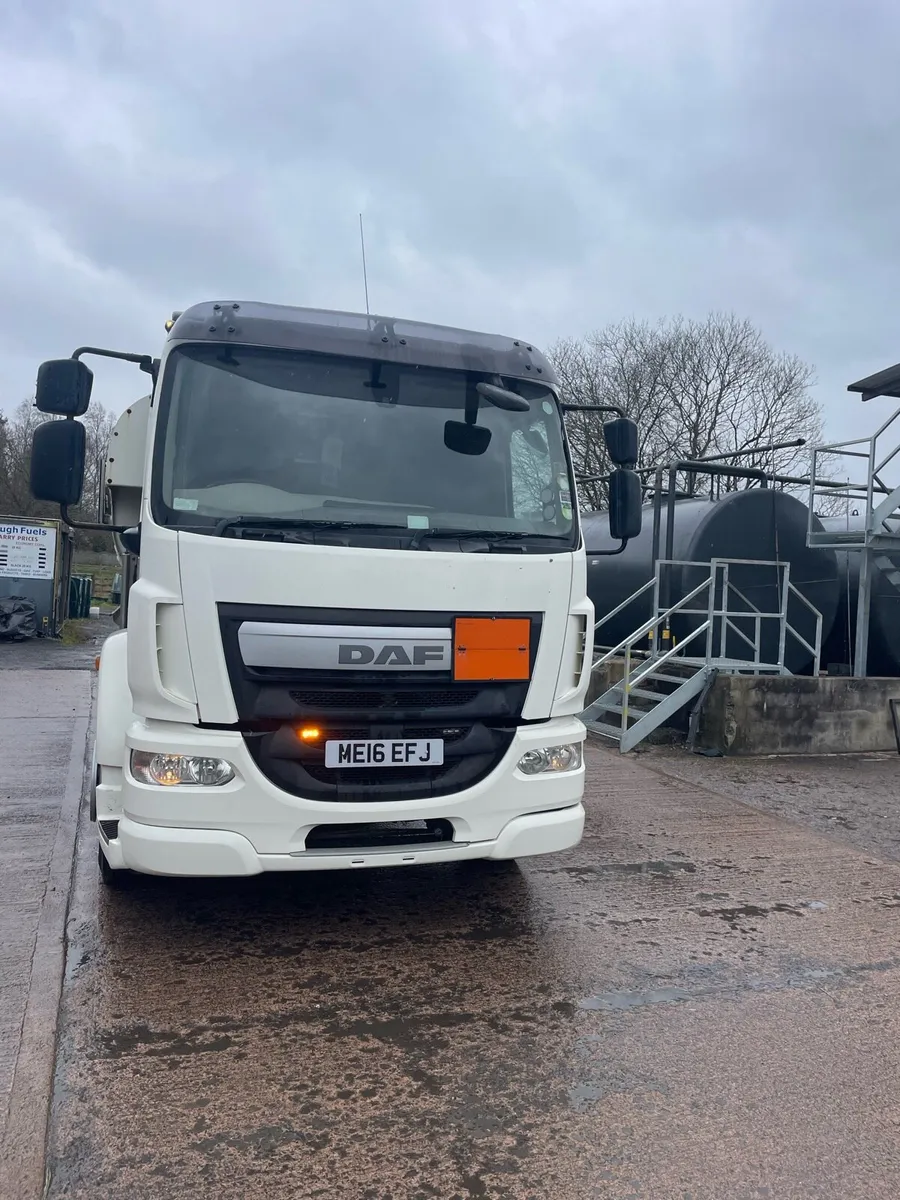 Fuel tanker - Image 2