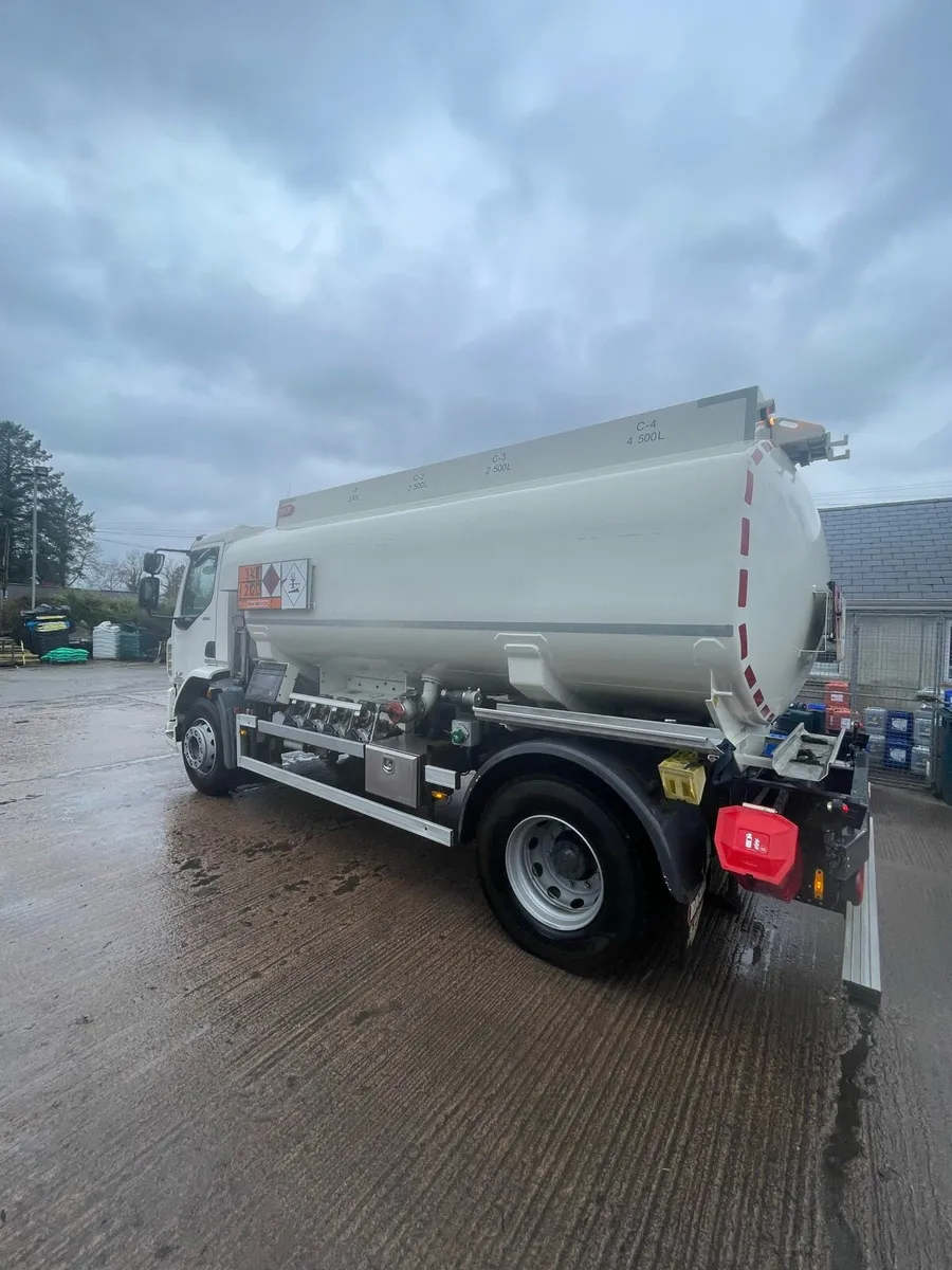 Fuel tanker - Image 4