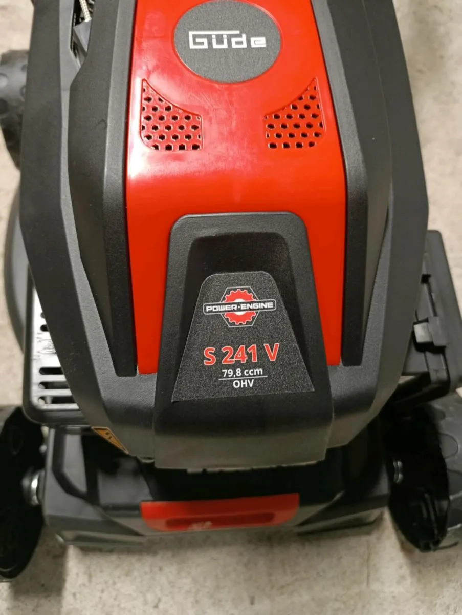 Compact 16 in petrol lawnmower - Image 1