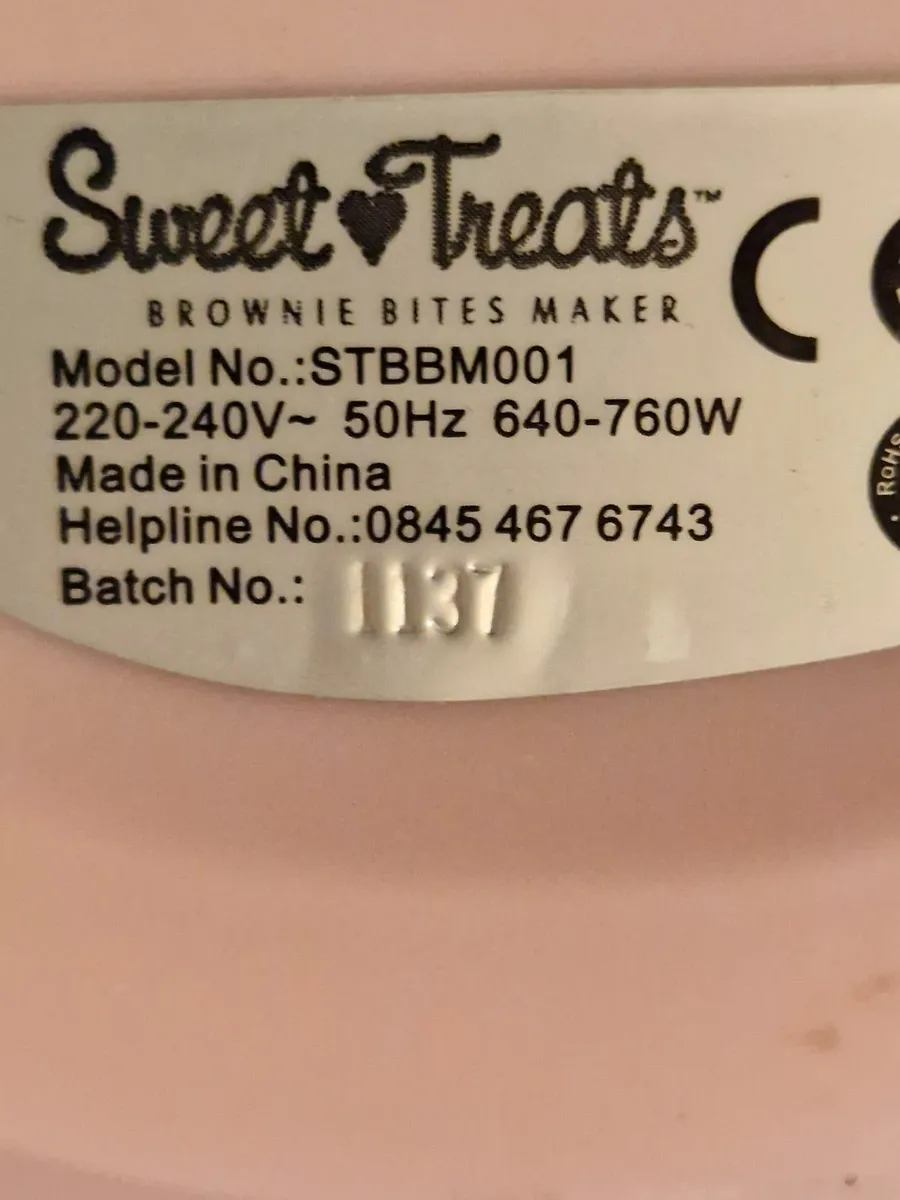 NEW Sweet Treats Brownie Bite Maker Model STBBM001 - Image 3