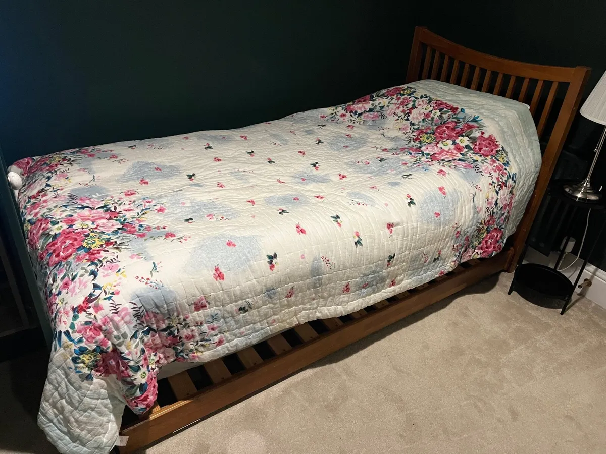 SINGLE BED (pullout) with mattresses - Image 1