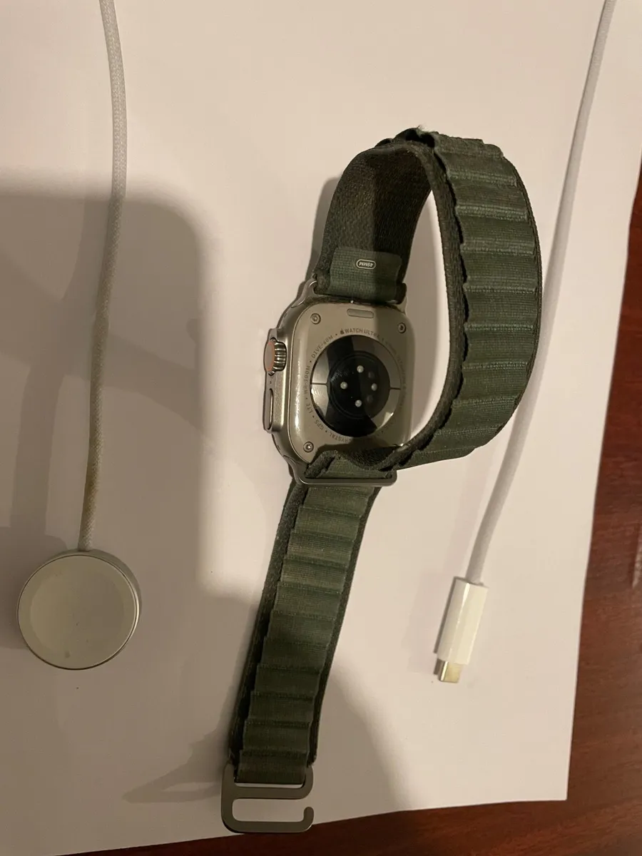 Apple Watch Ultra  ( CELL ) Titanium 49 MM - Image 3