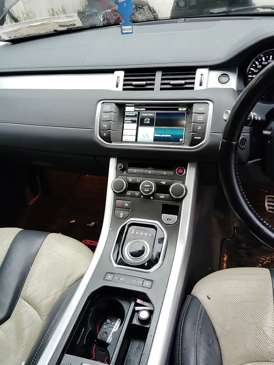 Breaking range rover evoque 2015 diesel - Image 2