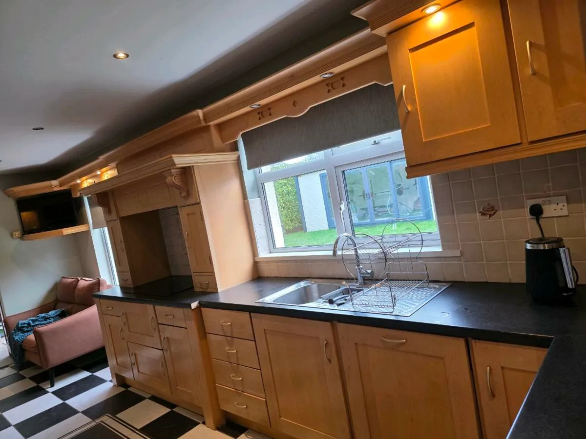 Kitchen Maple Shaker - Image 2