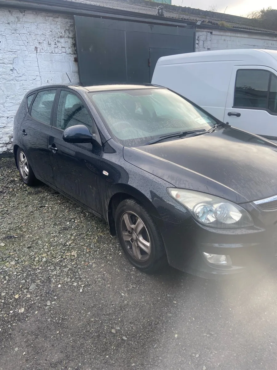 2010 Hyundai i30 - Image 2