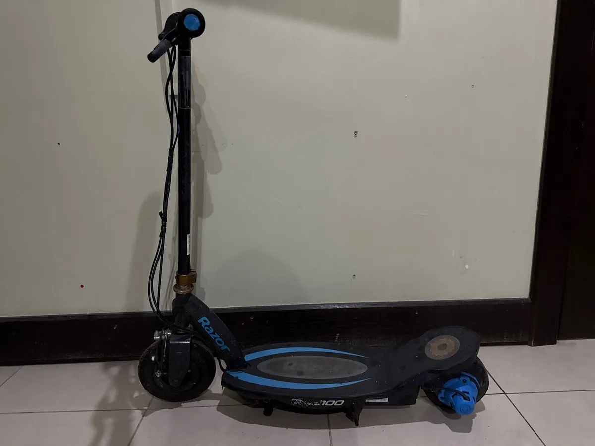 Children’s electric scooter