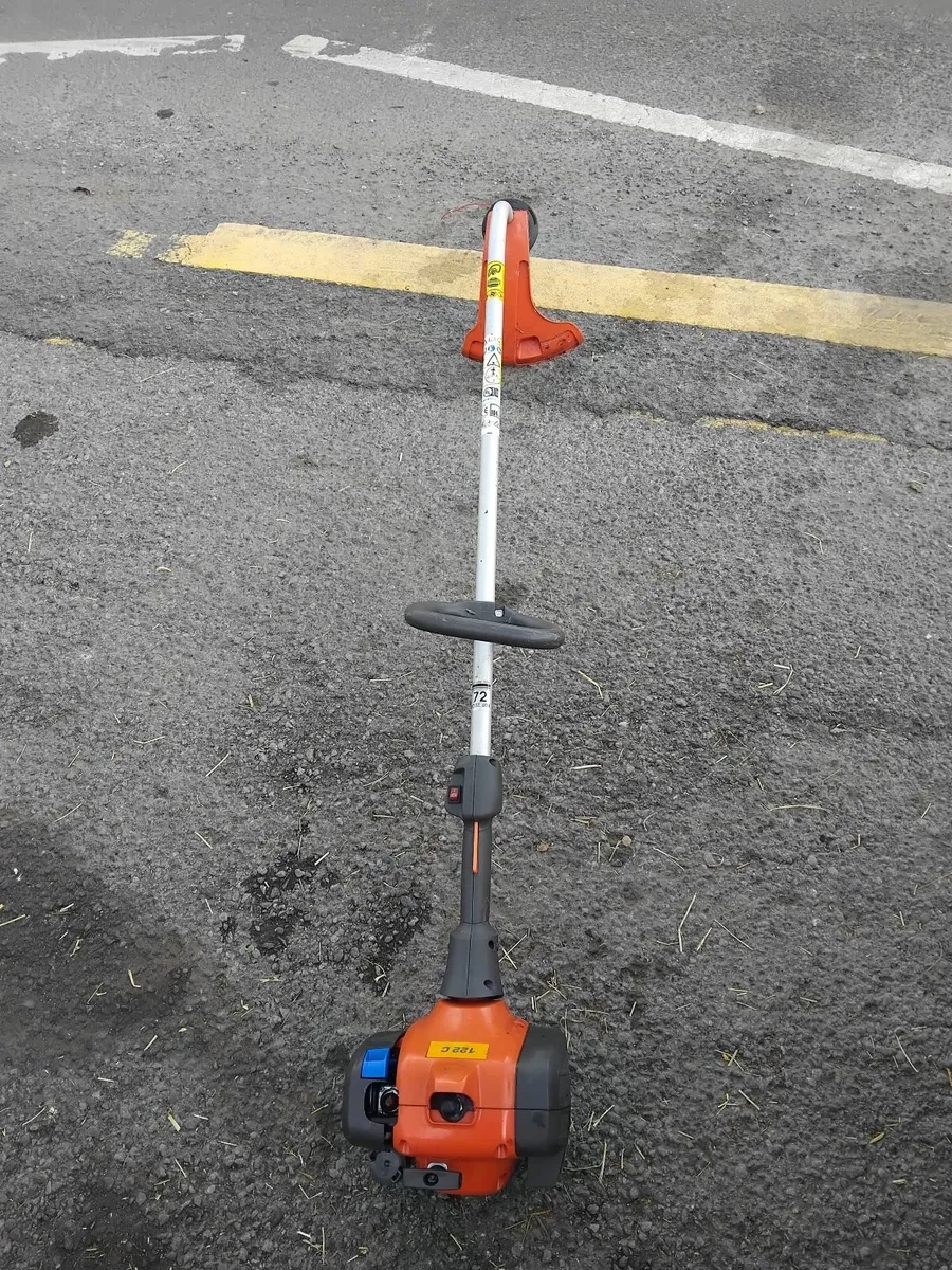 Husqvarna 122c grass strummers running well - Image 4