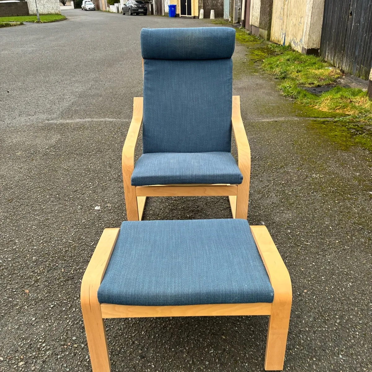 Lovely Arm chair & footstool - Image 3