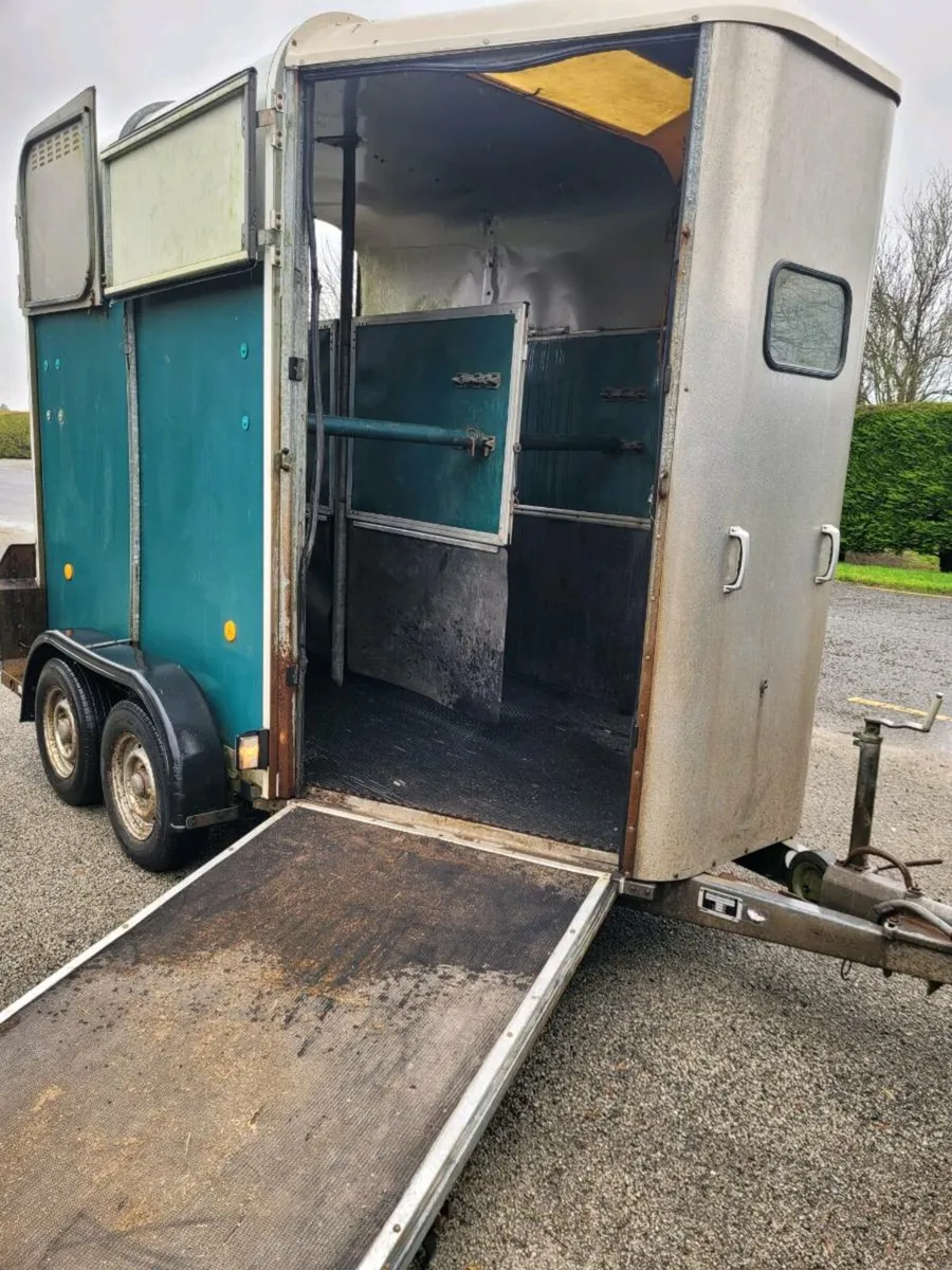 Ifor Williams horse box 505 full divider - Image 3