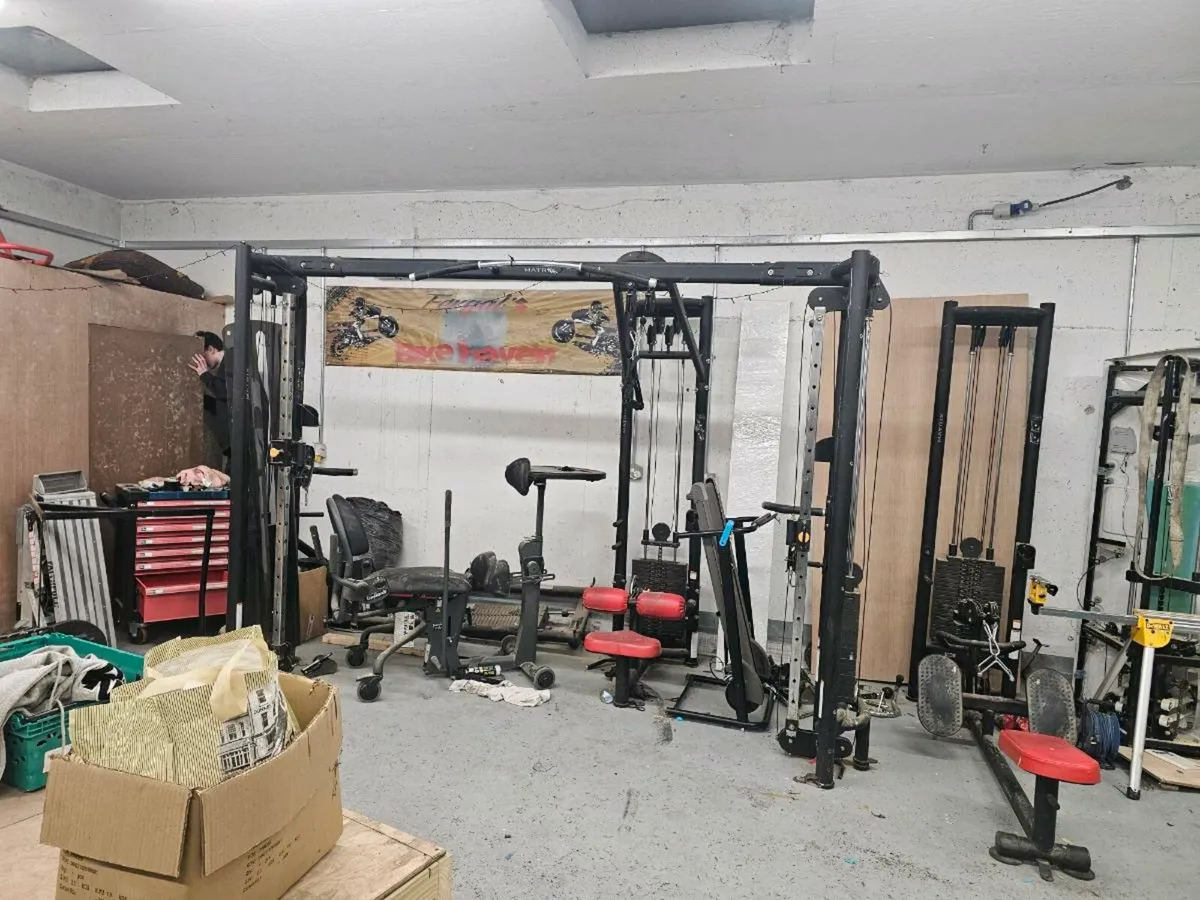 Full gym workout station - Image 1