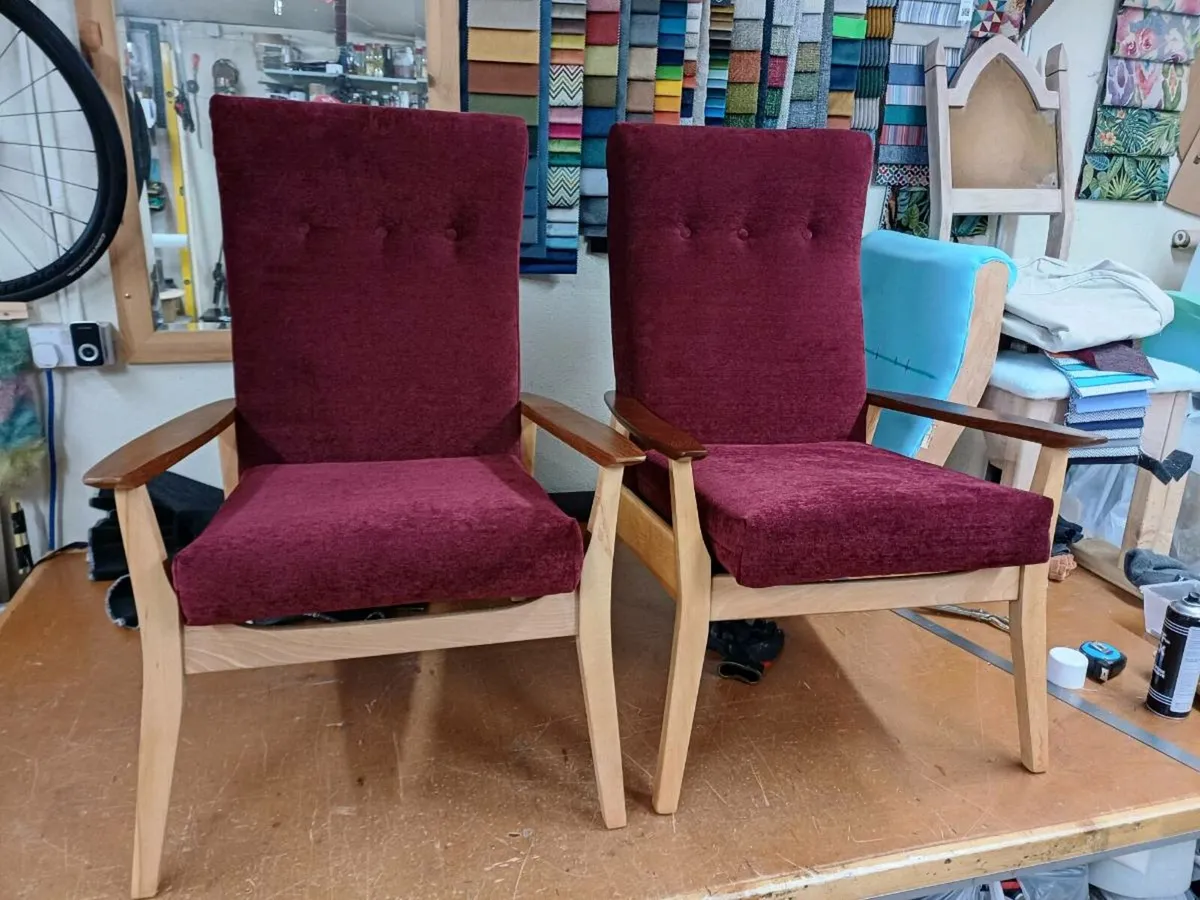 2 fire side chairs - Image 1