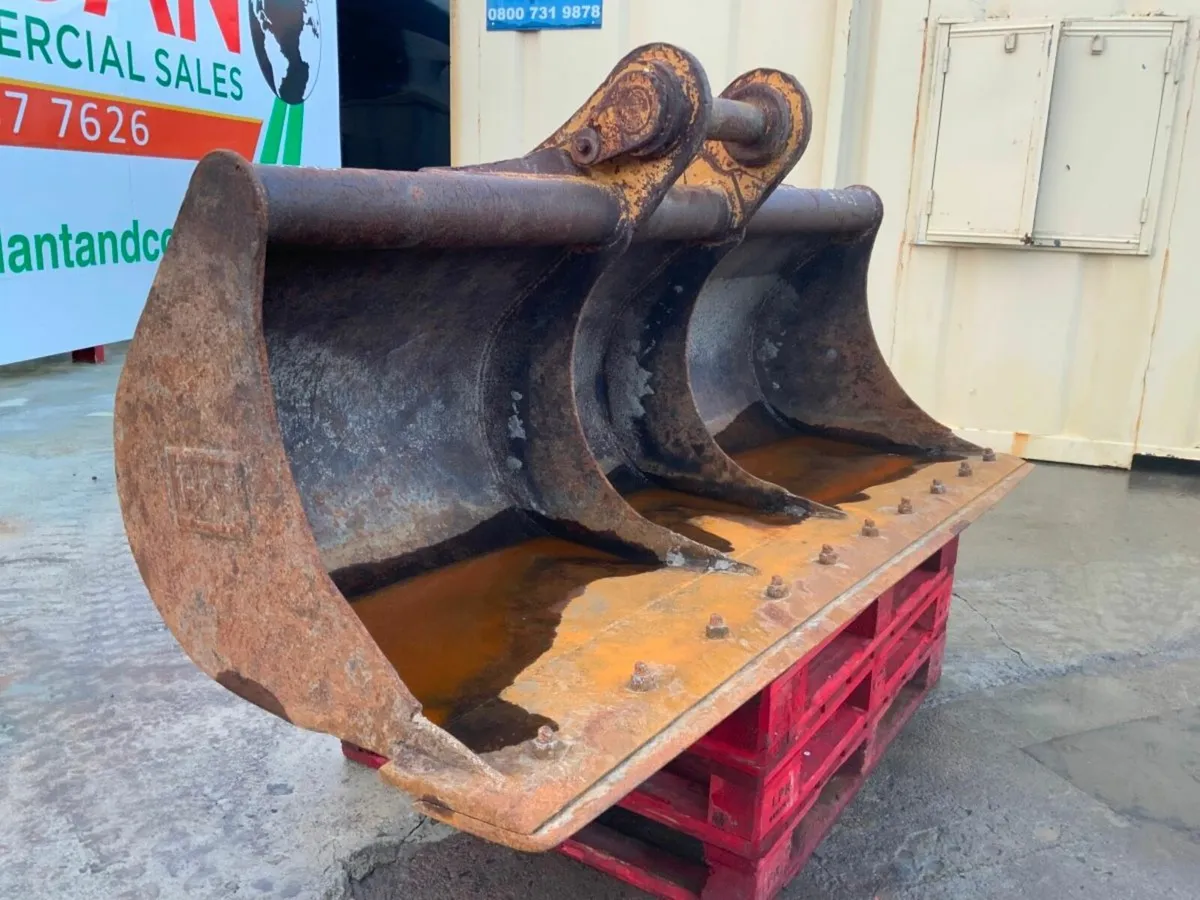 84" CAT GRADING BUCKET.........80mm PINS.........H - Image 1