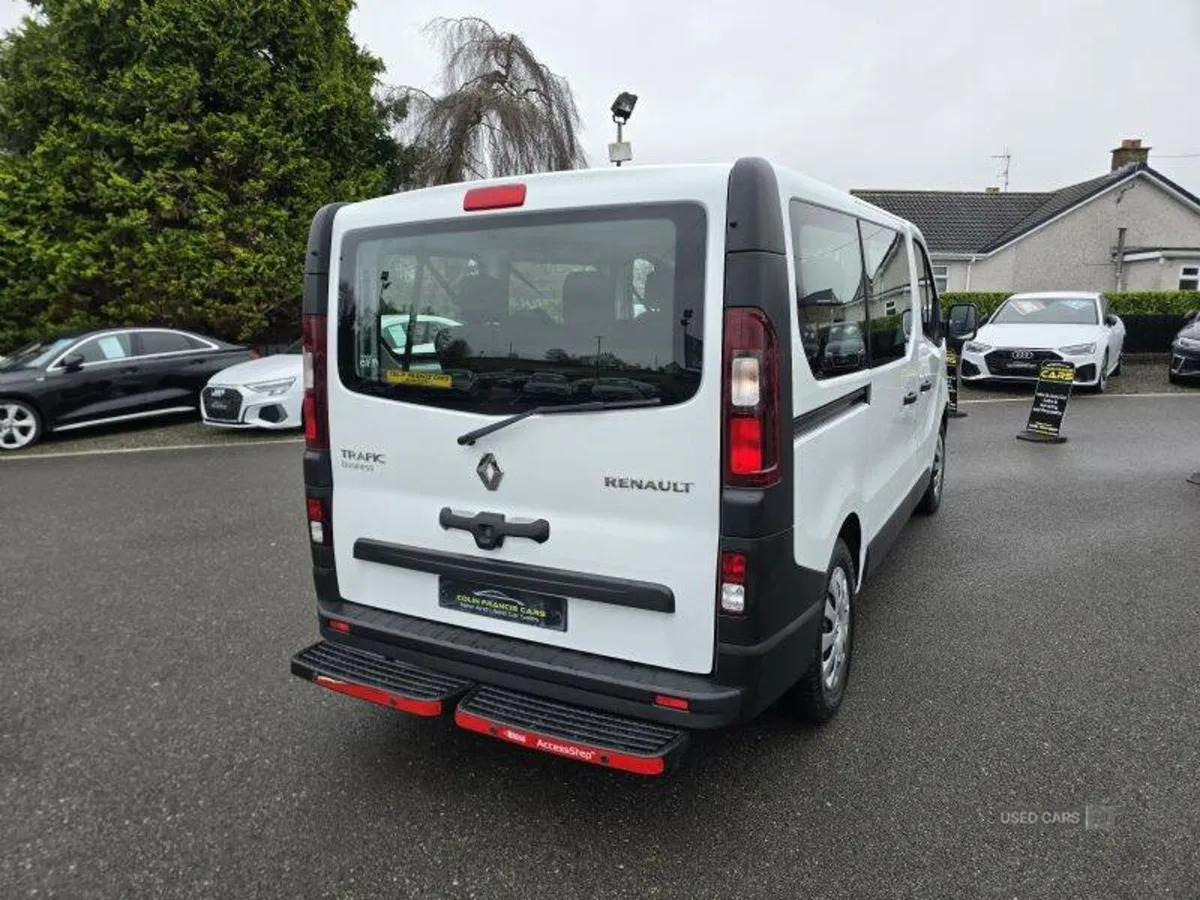 Renault Trafic 27 Business SWB - Image 4