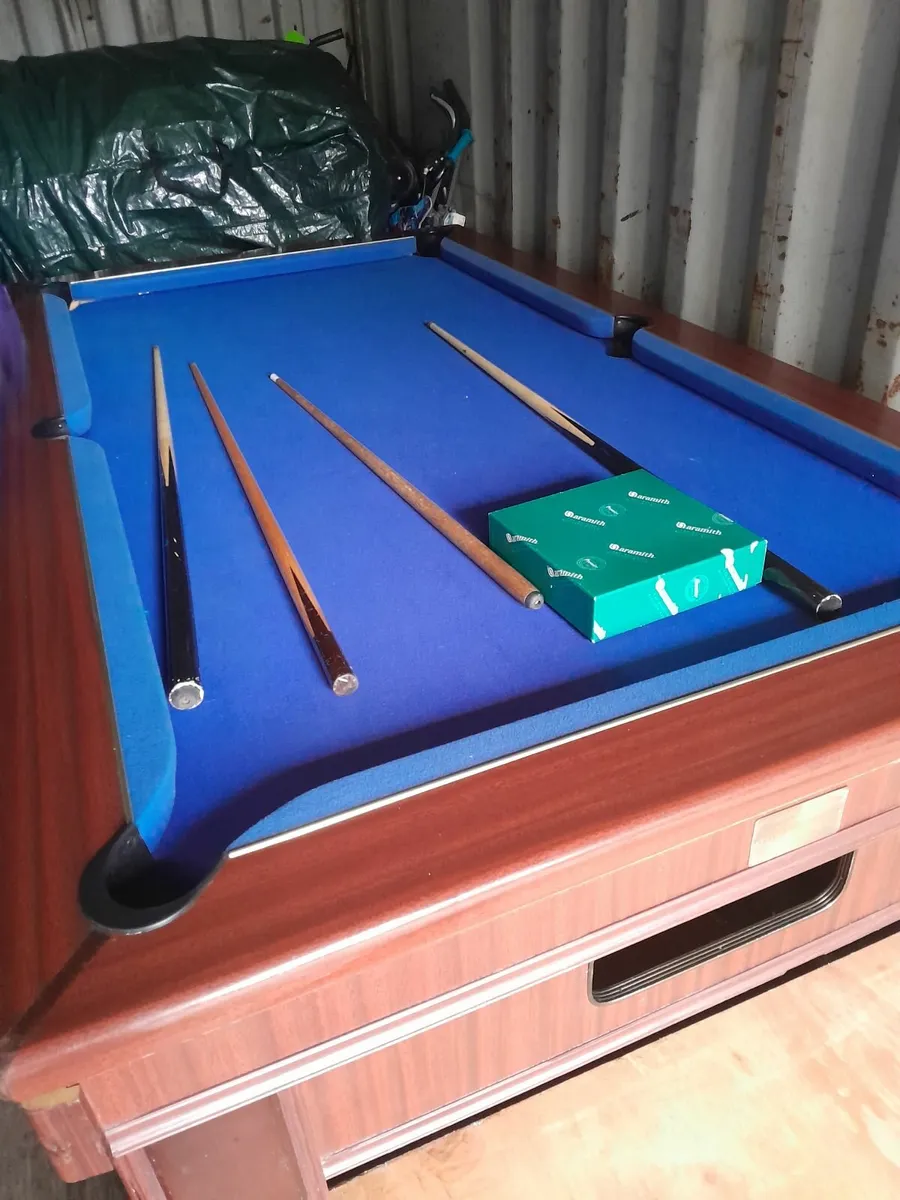 Pool table