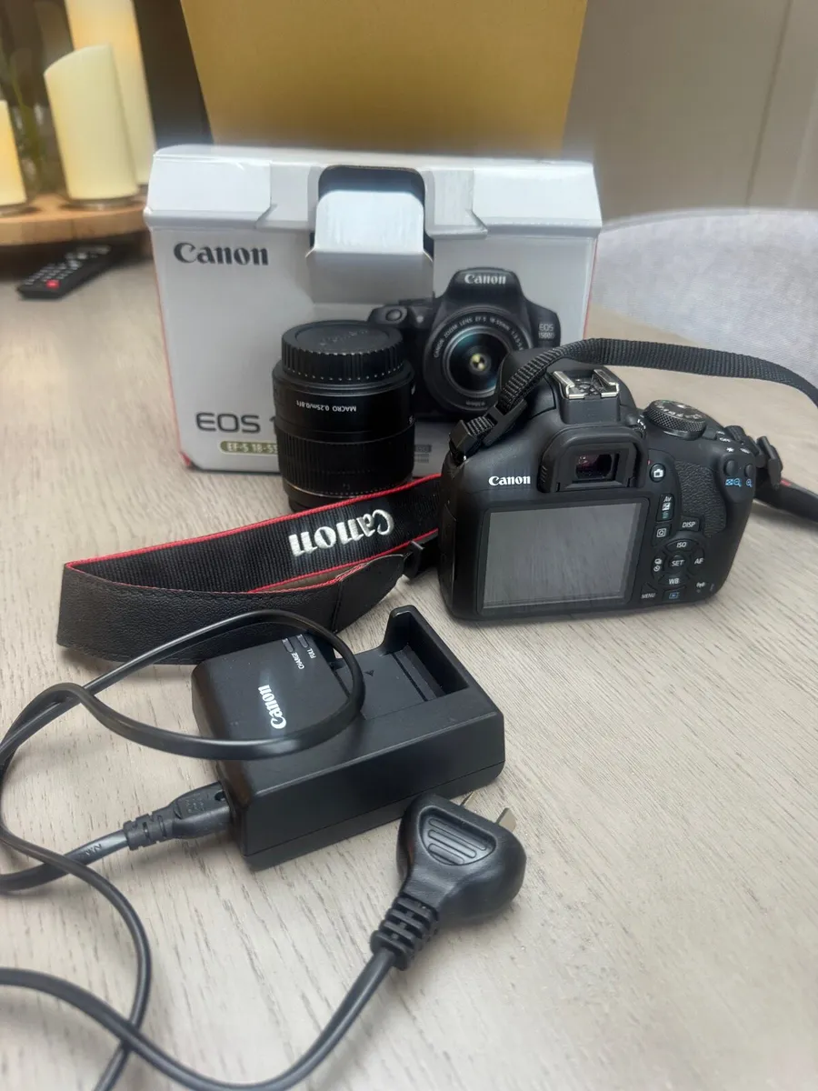 Canon EOS 1500D - Image 2