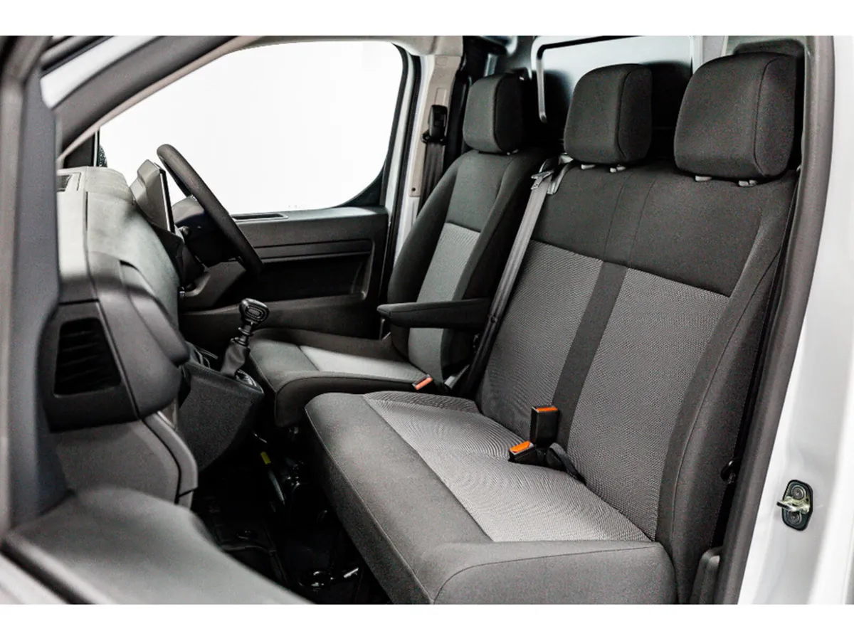 Citroen Dispatch Enterprise 1.5 Diesel 120HP 1000K - Image 4