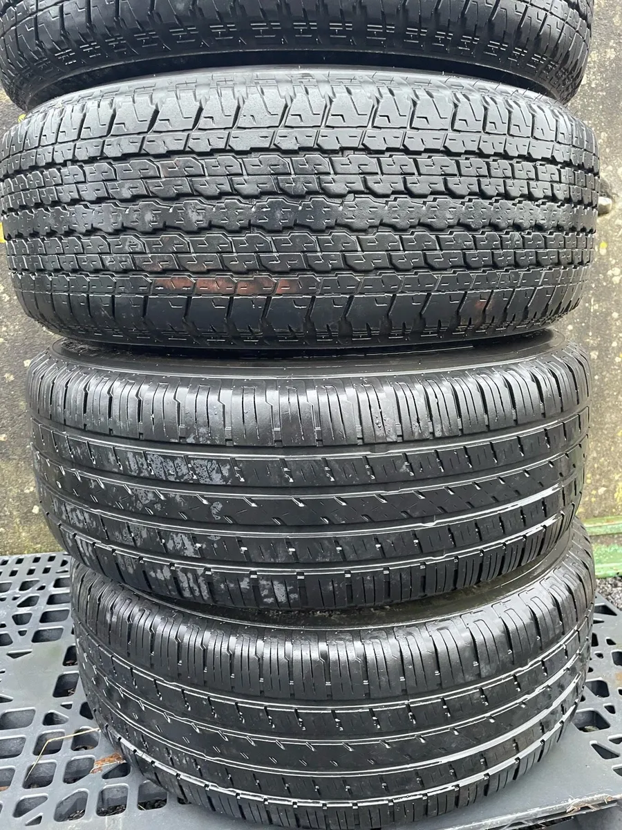 Landcruiser tyres & wheels - Image 1