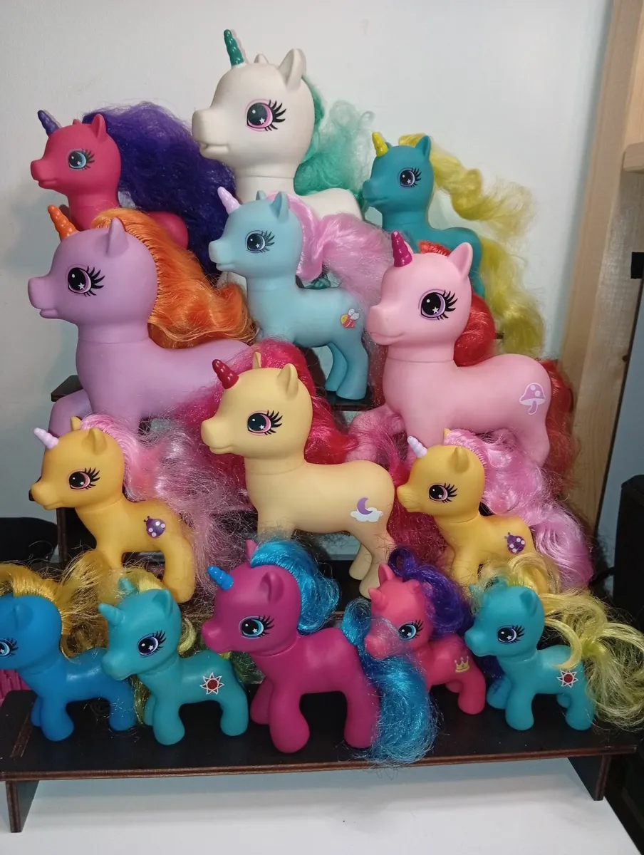 Gi-Go Toys Wonder Pony Land collection of Unicorns - Image 1