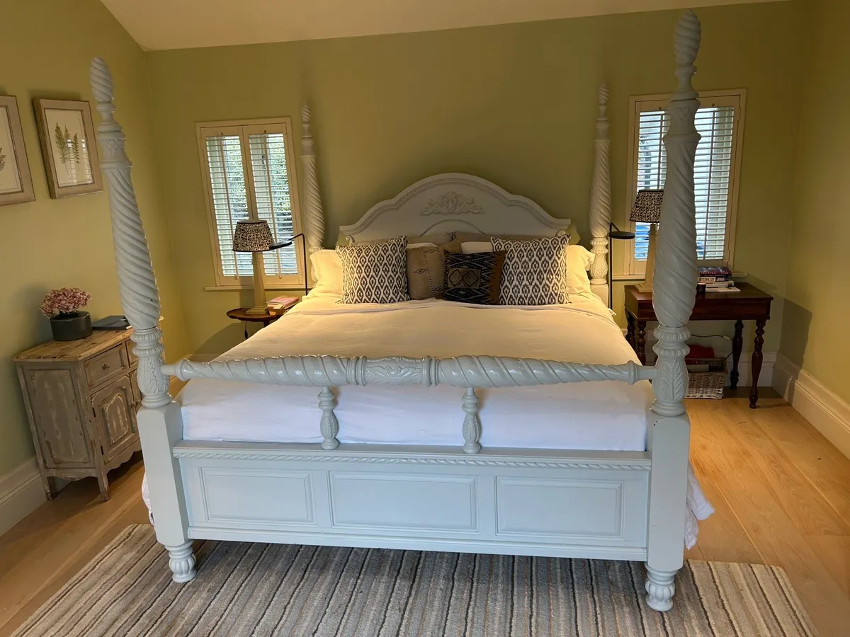 Emporer King Bed - Image 1