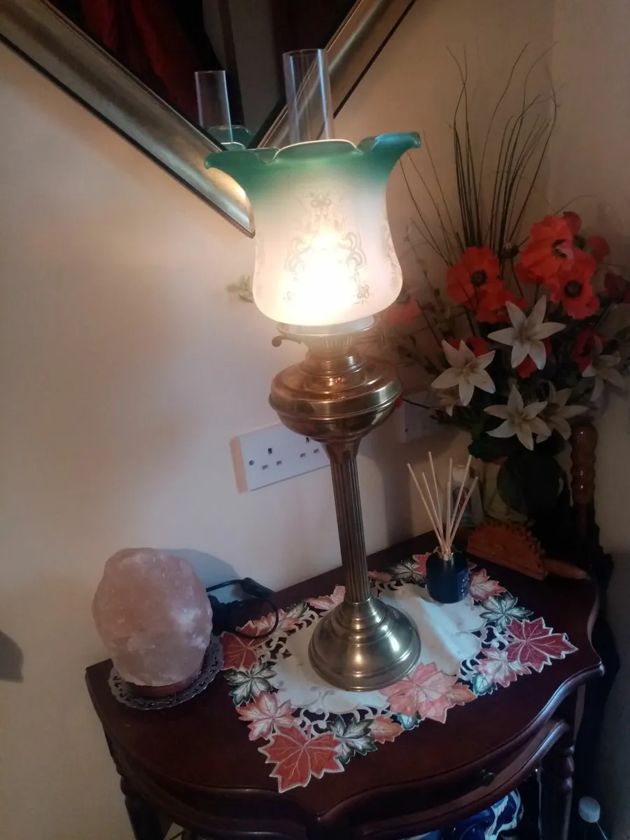 Victorian Oil Lamp - Image 3