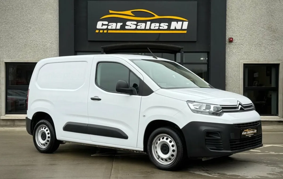 1.5 BlueHDi 1000 Enterprise Edition M Panel Van 5d - Image 1