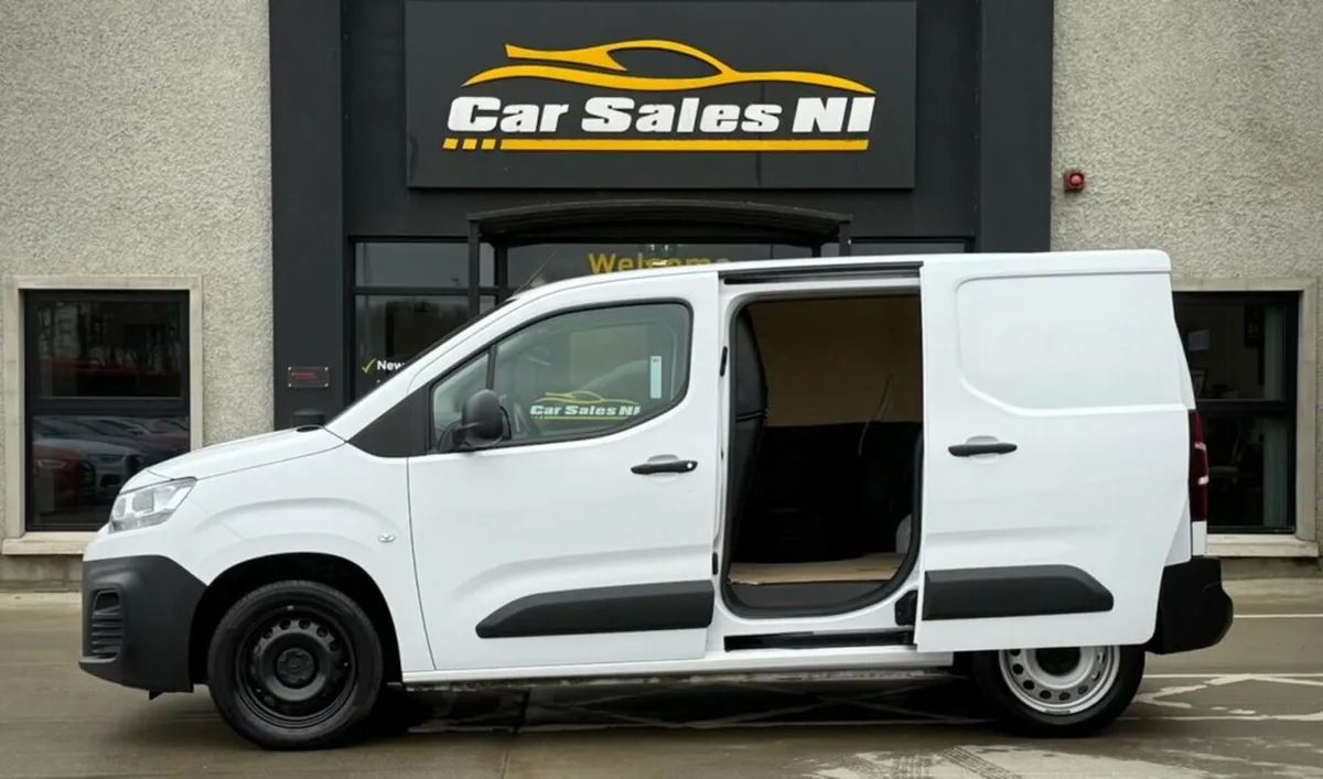 1.5 BlueHDi 1000 Enterprise Edition M Panel Van 5d - Image 4