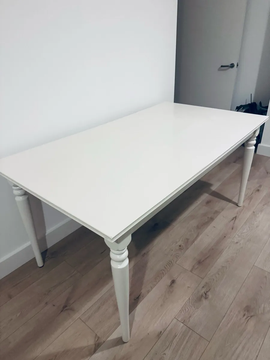 Extendable table - Image 1