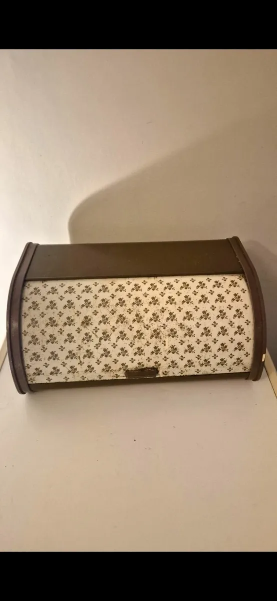 Vintage bread bin - Image 3