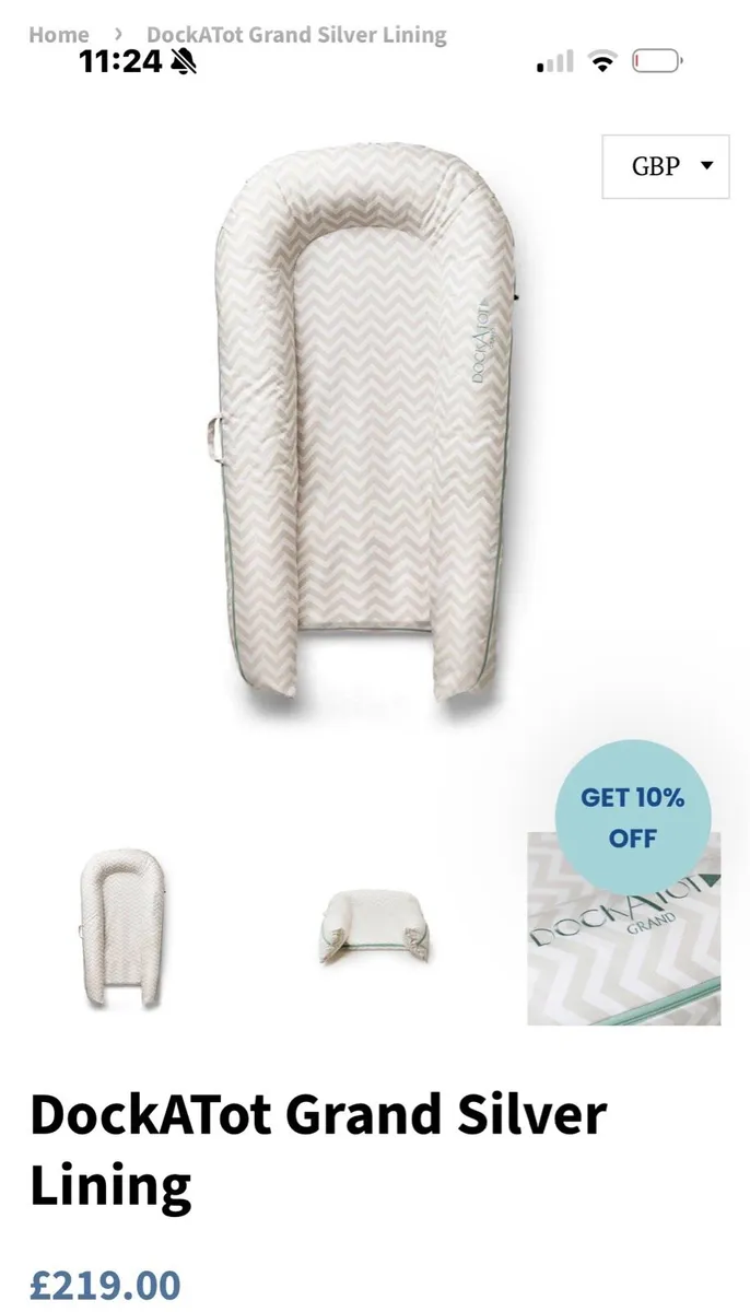 Dock a dot grad pillow