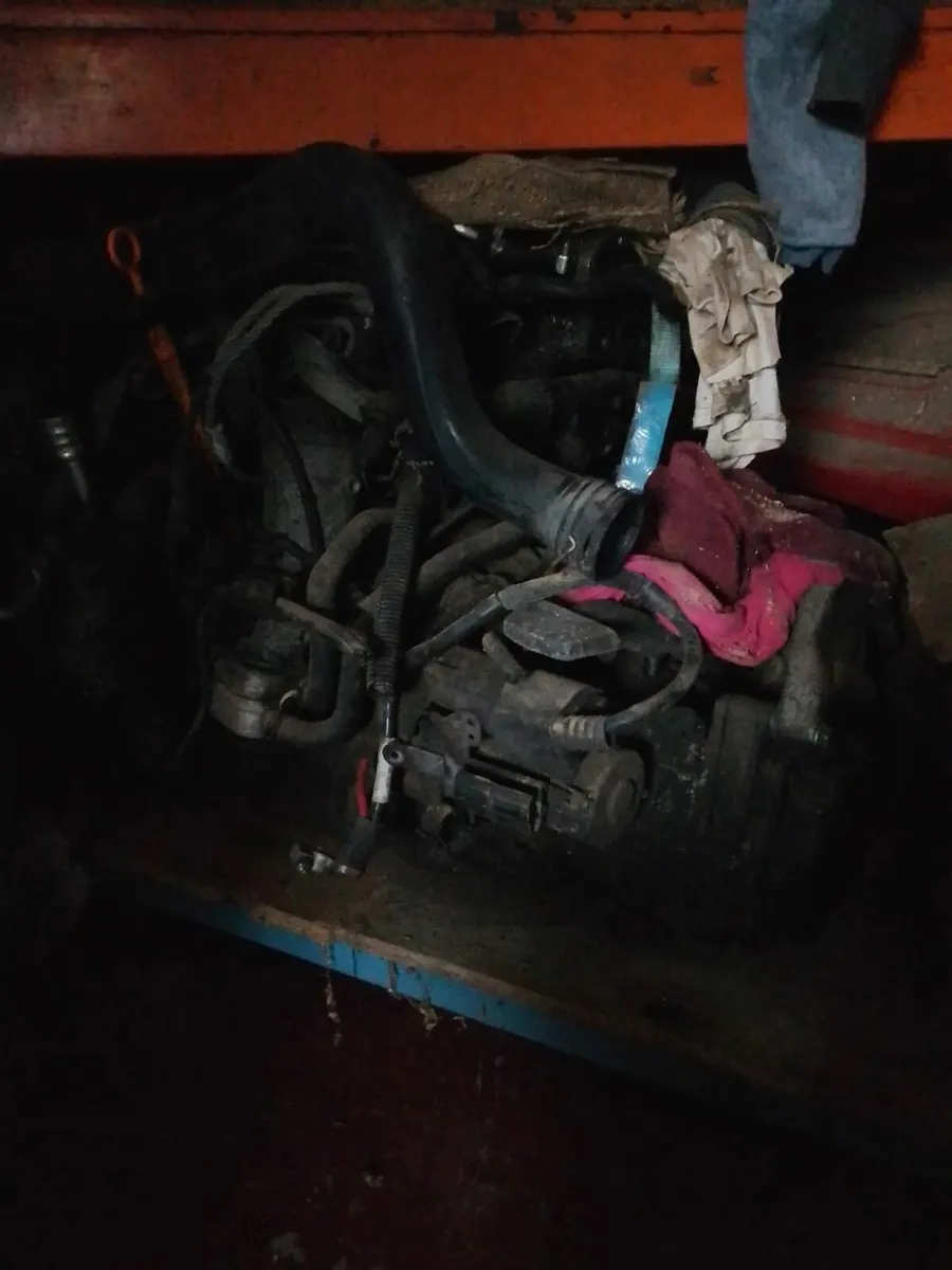 VW Passat 1.9 Diesel Engine and Gearbox one unit - Image 2