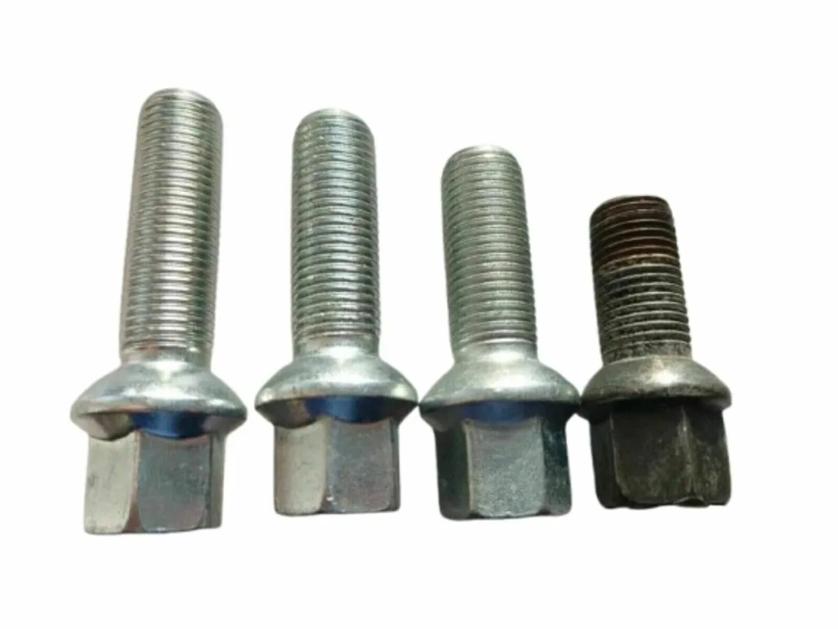 New bolts for Mercedes - Delivery - Image 1