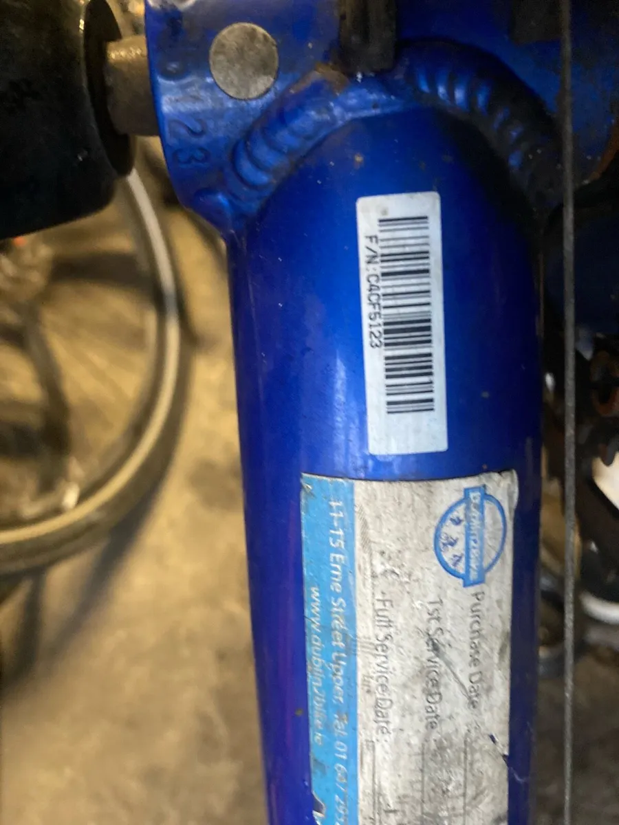 Giant Contend road bike - Image 3