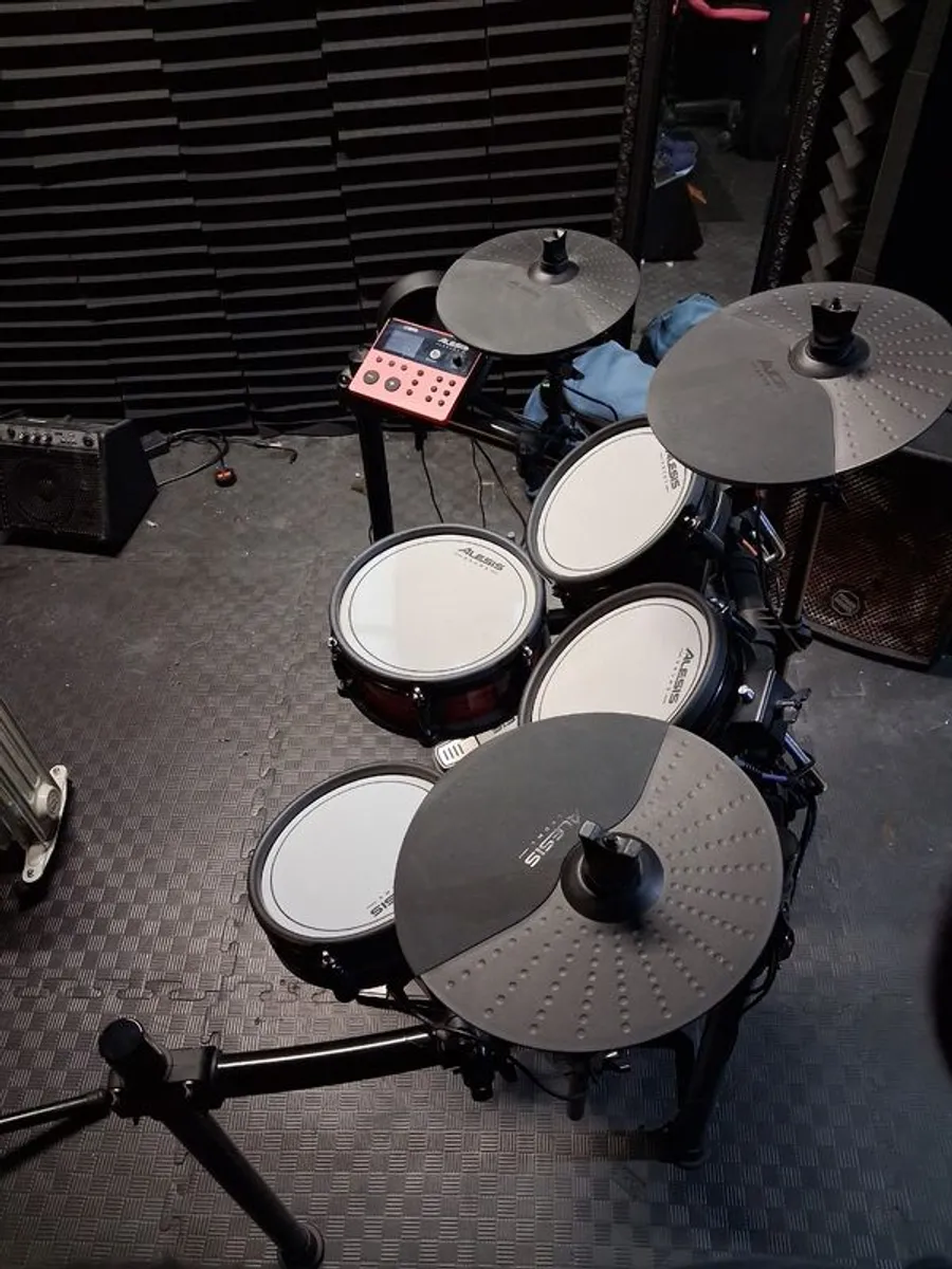 Alesis nitro plus pro electric drum set - Image 3