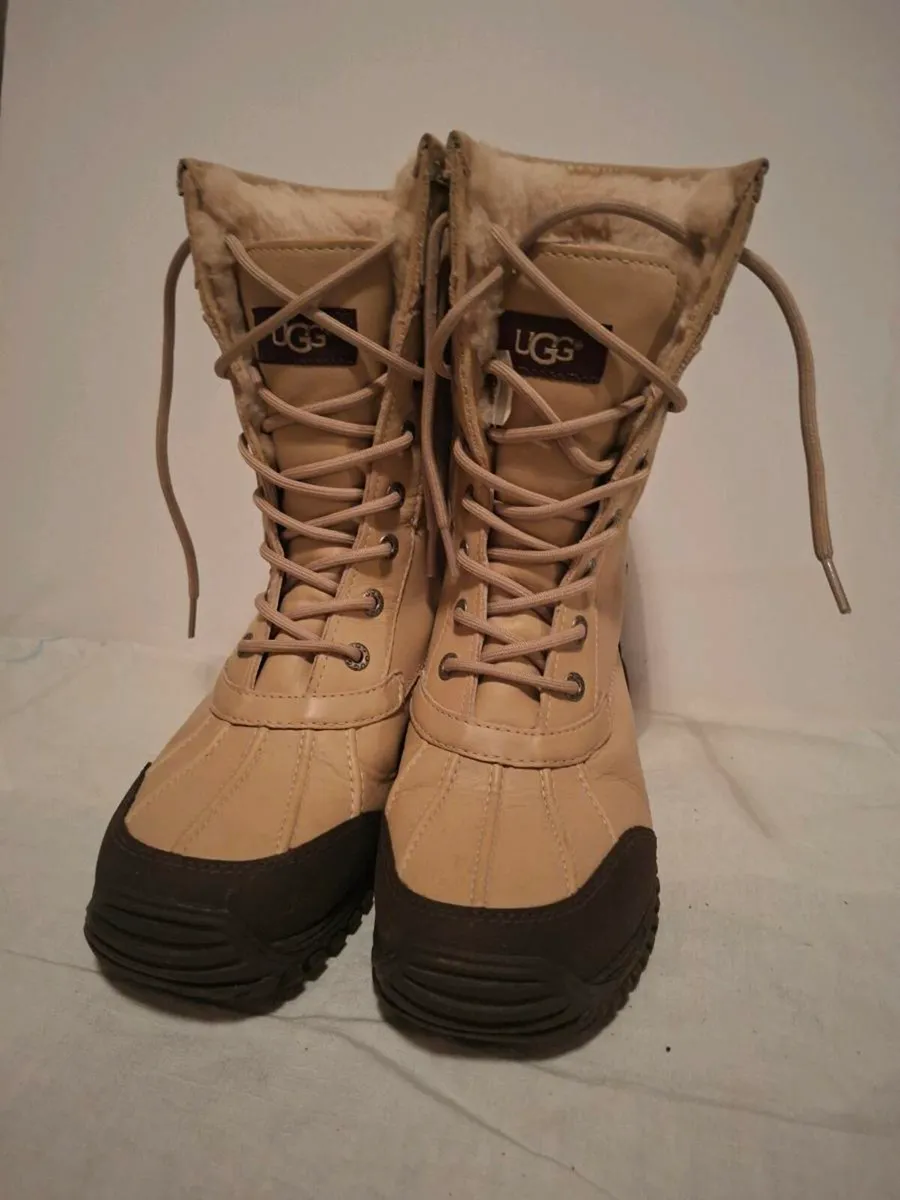 UGG snow boots - Image 1