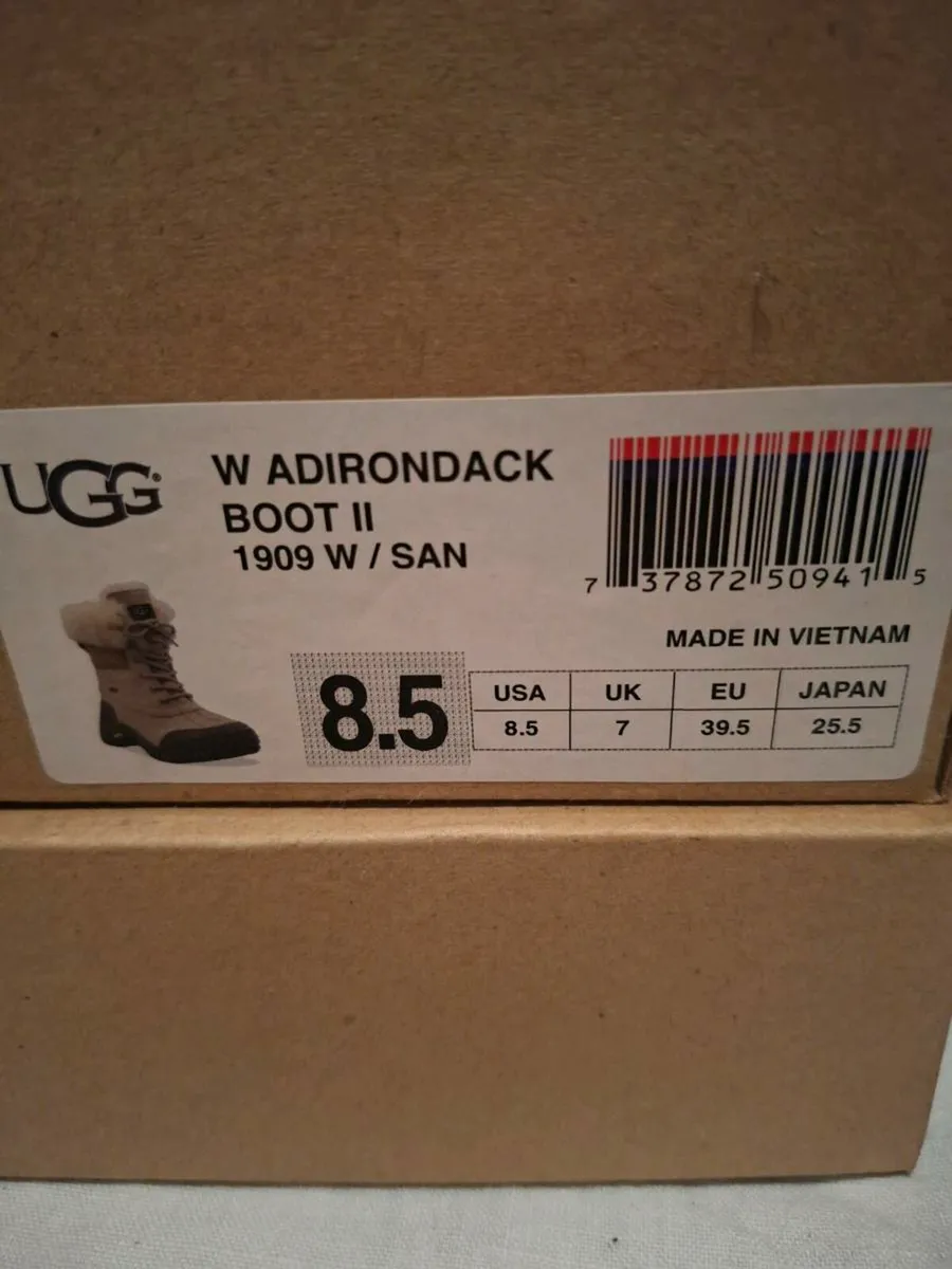 UGG snow boots - Image 4