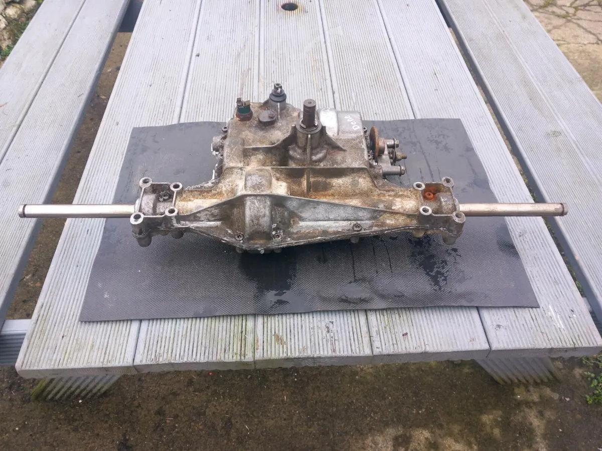Spicer Dana manual gearbox for sale - Image 3