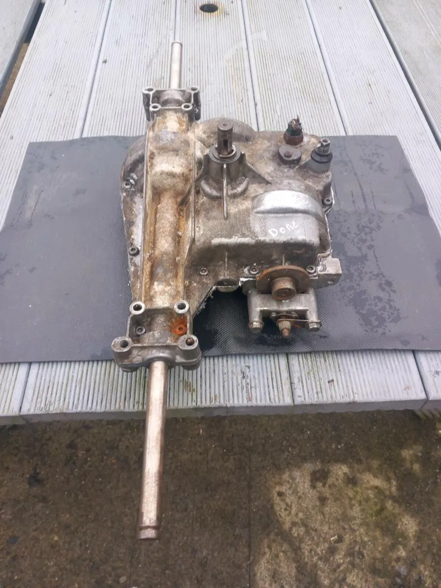 Spicer Dana manual gearbox for sale - Image 4